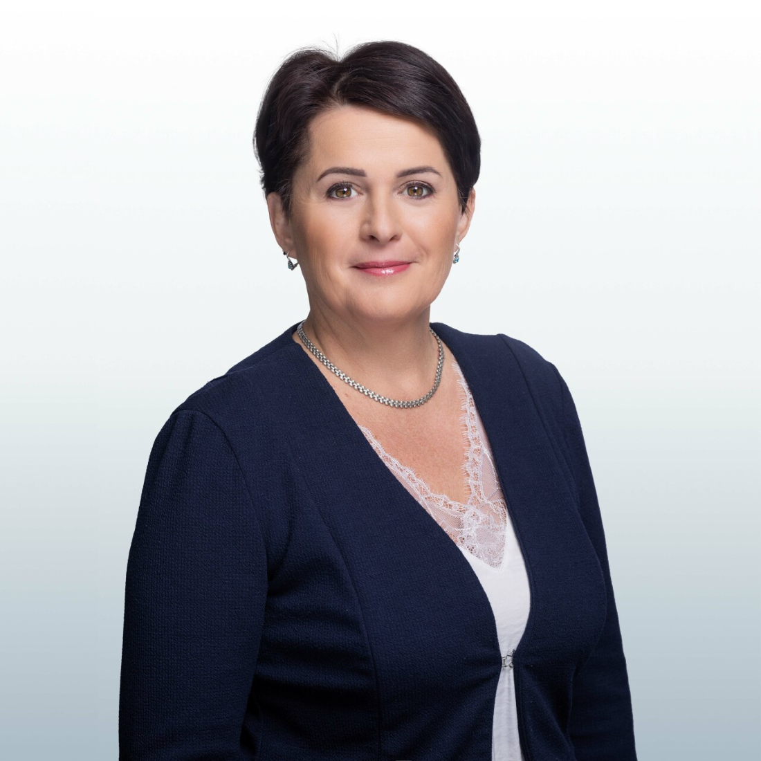 Pataki Hilda ingatlanos Polgár